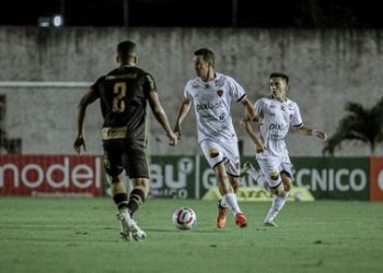 Botafogo-PB empata com Figueirense e vai para última rodada com pressão de não perder