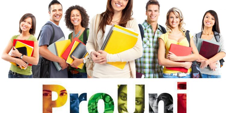 Começam hoje (1º) as inscrições para o ProUni 2022.2