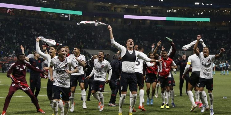 VÍDEOS – Palmeiras cai na Libertadores, para o Atlhetico-PR