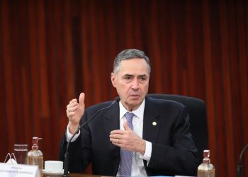 Barroso confirma decisão de suspender piso nacional de enfermagem