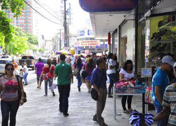 Dia do Comerciário: veja o que abre e o que fecha em João Pessoa e Campina Grande