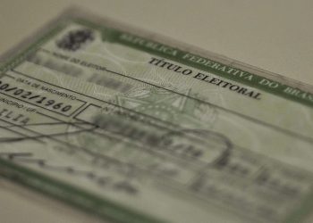 Termina prazo para tirar versão impressa do título eleitoral