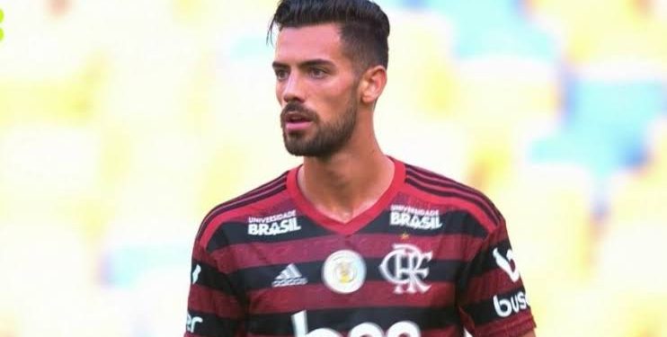 Zagueiro Pablo Marí, ex-Flamengo, é vítima de ataque a facadas, na Itália
