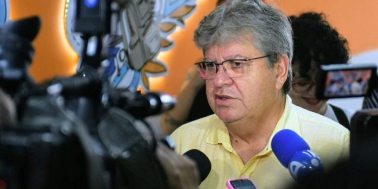 João pede respeito a derrotados e fala em unir a Paraíba