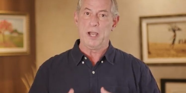 Em vídeo, Ciro Gomes diz que acompanha PDT, mas não pede voto pra Lula