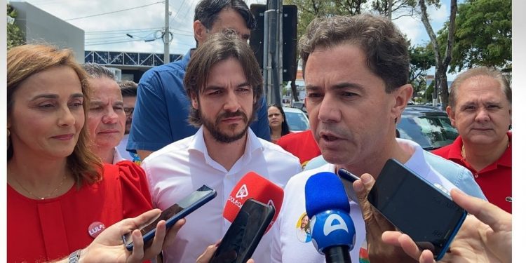 Veneziano anuncia apoio a Pedro Cunha Lima e fala em mudança na PB
