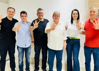 Charles e Rafaela Camaraense reafirmam apoio a João
