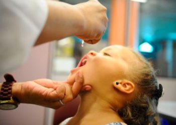 Especialistas destacam segurança da vacinação completa contra pólio
