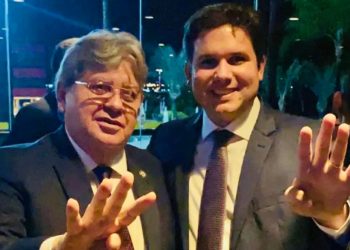 Republicanos seguem ao lado de João, mas pedindo votos para Bolsonaro