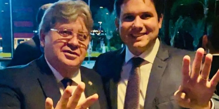 Republicanos seguem ao lado de João, mas pedindo votos para Bolsonaro