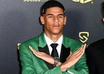 Qual o limite da idiotice? – Internautas atacam Luva de Pedreiro por não saber falar inglês