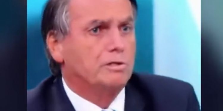 Bolsonaro repudia reação de Roberto Jefferson contra policiais