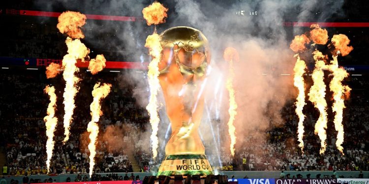 Cores, discursos e Morgan Freeman marcam abertura da Copa do Mundo