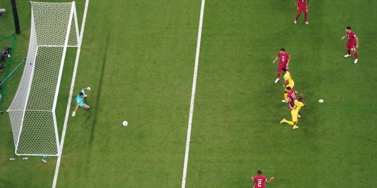 Equador vence Catar na abertura da Copa do Mundo de 2022