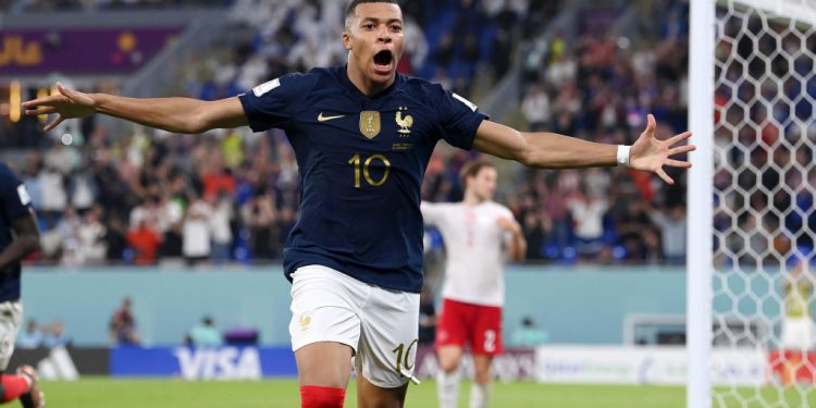 França é a primeira seleção classificada para as oitavas da Copa