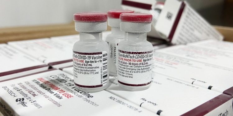 Covid – Vacinação de crianças a partir de 6 meses com comorbidades será domiciliar