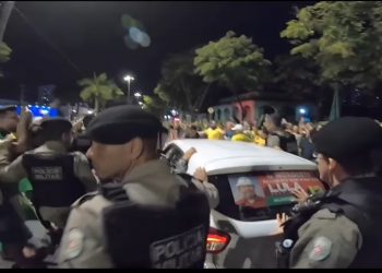 Petista é presa após atropelar três pessoas em protesto pró Bolsonaro, em Jpa