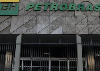 Petrobras tem lucro líquido de US$ 8,8 bilhões no 3º trimestre