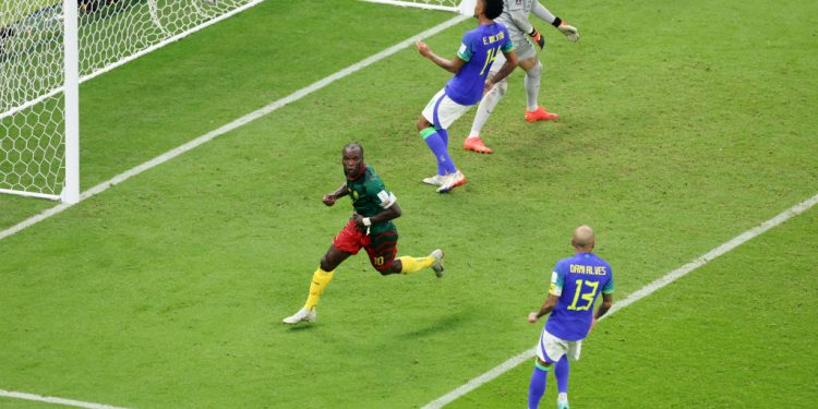 Mesmo derrotado, Brasil termina em primeiro no Grupo G e foge de gigantes europeus, até a final