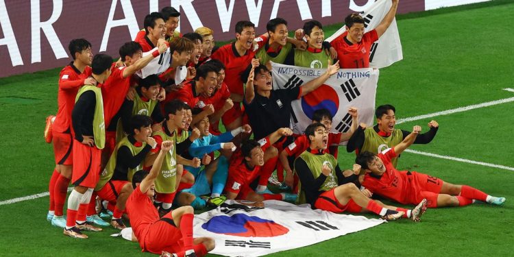 Coreia do Sul vence Portugal, avança na Copa e pode encarar o Brasil
