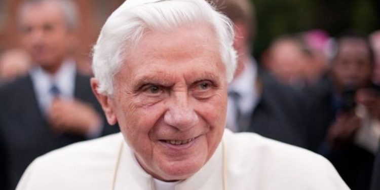 Papa emérito Bento XVI morre aos 95 anos