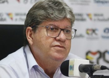 João anuncia piso da enfermagem em folha complementar a partir de quinta-feira (2)