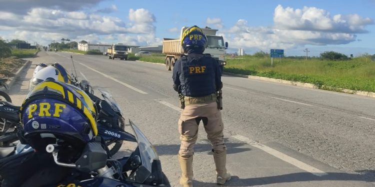 PRF registra queda de 40% em acidentes graves, no feriadão do réveillon