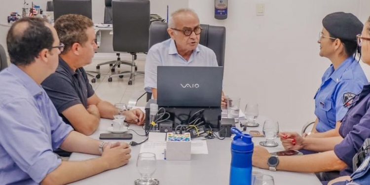 Cícero anuncia aumento de até 27% para Guarda Municipal