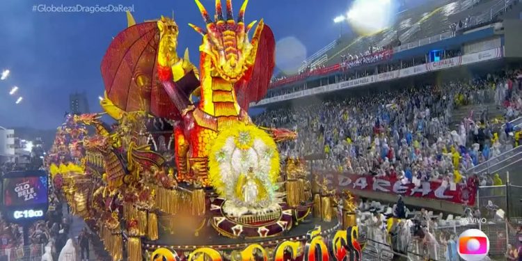 Com enredo sobre João Pessoa, Dragões da Real fica em quinto, no carnaval de São Paulo