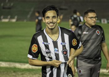 Botafogo vence o CSP e entra no G4 do Paraibano