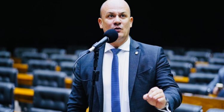 Cabo Gilberto deve assumir vice-liderança da oposição na Câmara