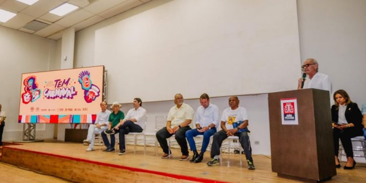 Cícero destaca geração de R$ 100 milhões de receita no Carnaval de Jpa e anuncia ampliação da festa, em 2024