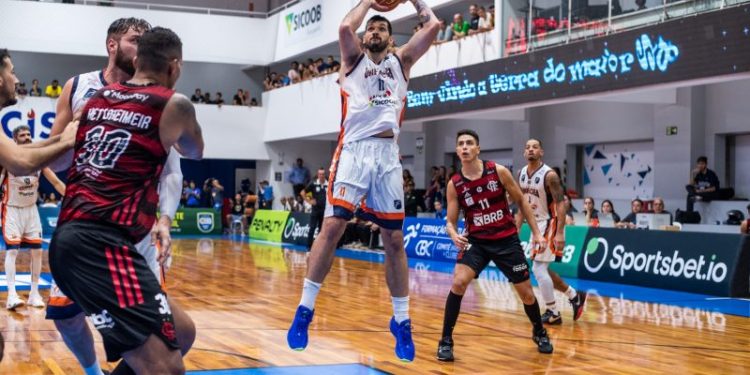 Em jogo duro, Facisa perde por 2 pontos para o Flamengo-RJ