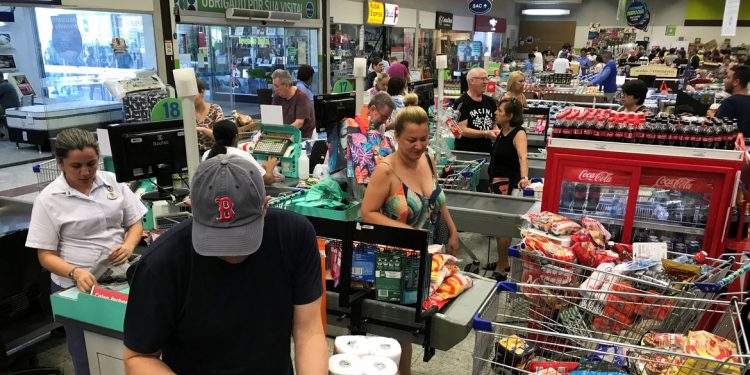 Inflação medida pelo INPC avança para 0,77% em fevereiro