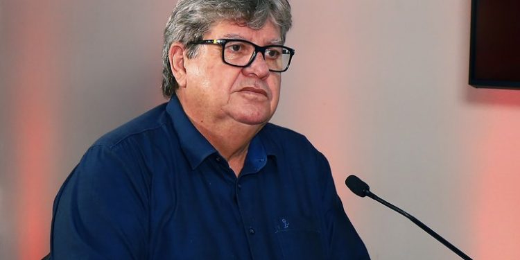 João anuncia policlínica para as forças de segurança com mais de 40 especialidades