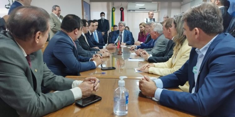 João anuncia voo da Azul para Cajazeiras