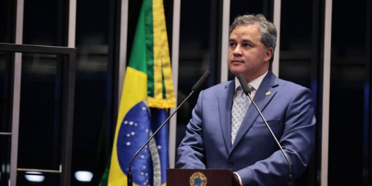 Projeto de Efraim prorroga desoneração da folha de 17 setores