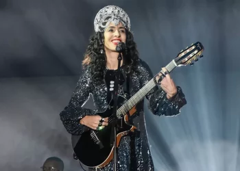 Marisa Monte faz show nessa sexta (10), em João Pessoa