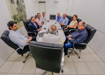 Cícero anuncia 80 veículos para renovar frota de ônibus