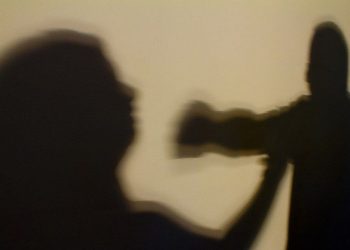 No Brasil, uma mulher é vítima de violência a cada quatro horas