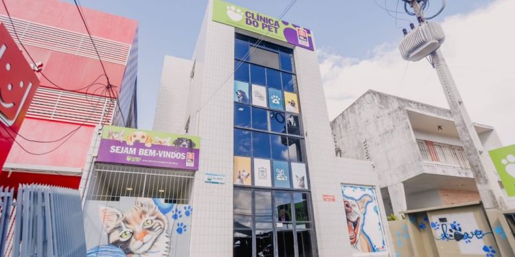 Cícero entrega primeiro clínica veterinária pública de João Pessoa
