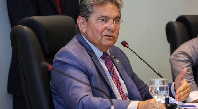 Adriano Galdino critica Lula por fala sobre guerra na Ucrânia