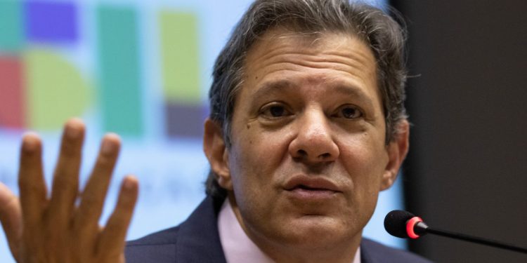 Haddad diz que Shein deve nacionalizar 85% das vendas no Brasil