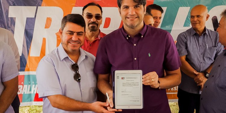 Leo Bezerra assume a prefeitura de João Pessoa