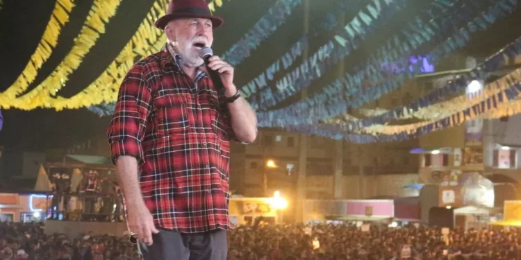 Biliu de Campina volta a ser internado na UTI