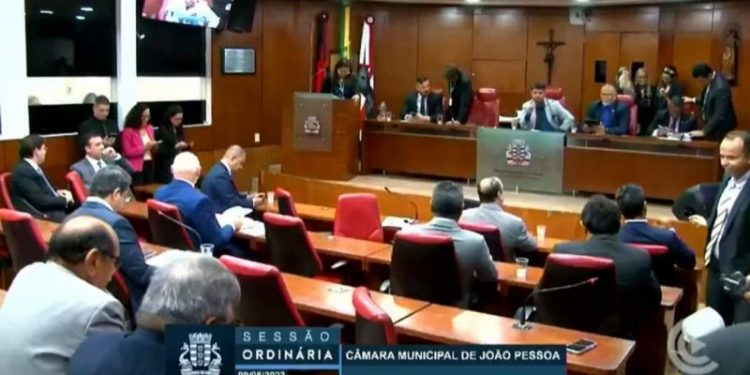 Câmara Municipal aprova PL que proíbe banheiro unissex em João Pessoa