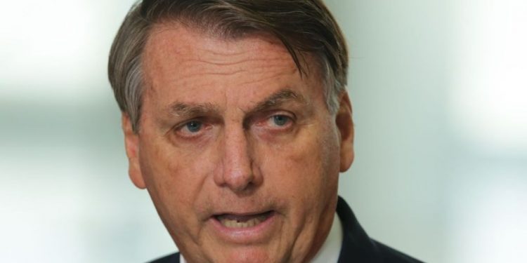 TSE suspende julgamento de Bolsonaro com placar de 3 a 1 pela condenação