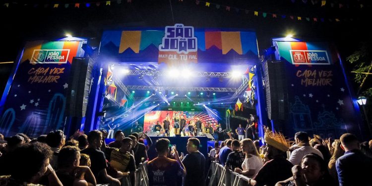 São João de João Pessoa leva multidão ao Parque da Lagoa