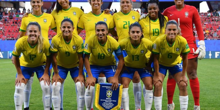 Repartições públicas alteram expediente nos jogos do Brasil pela Copa do Mundo feminina
