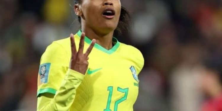 Brasil atropela Panamá na estreia da Copa do Mundo feminina